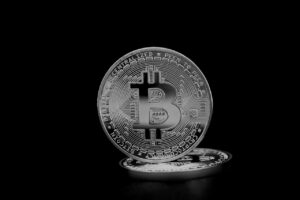 仮想通貨に関する最新のSNS情報はどこで探せる？